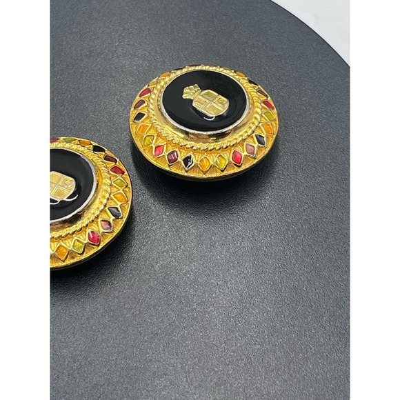 Liz Claiborne Vintage Lg Oval Black Enamel Jewel Crest Clip Earrings - Picture 5 of 16